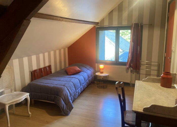 Chambre 1 Logis LE HAUT AULNAY à CHALLAIN LA POTHERIE (49)